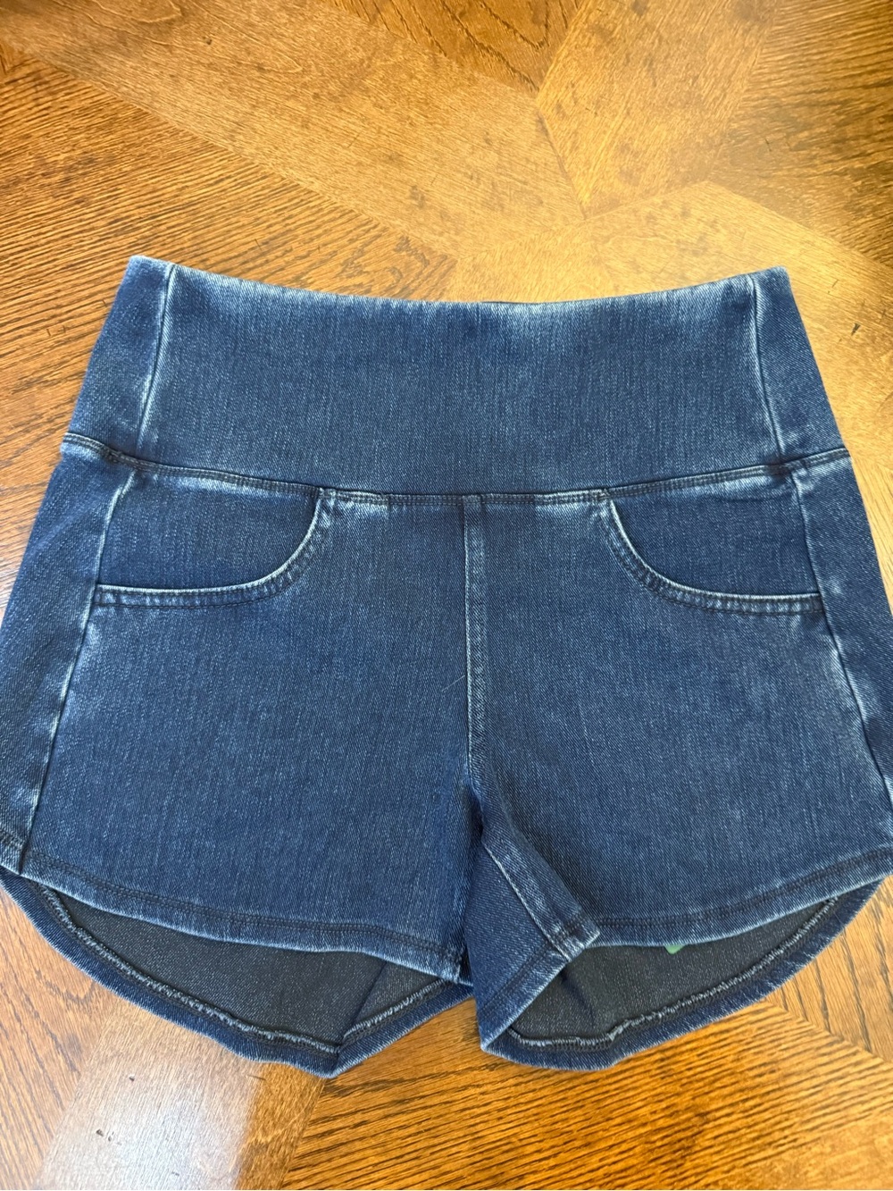 Halara small-regular High-Waist Dark Blue Denim Women’s Shorts-new w/tags